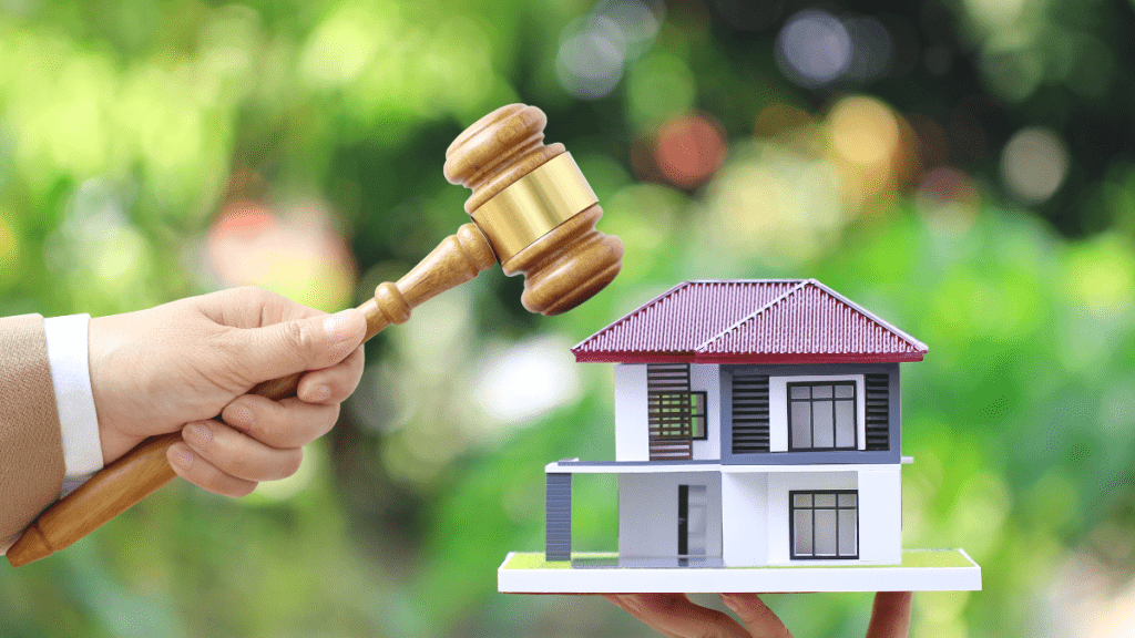 Auction bidding service in Melbourne by trained auctioneers helping buyers secure premium homes.